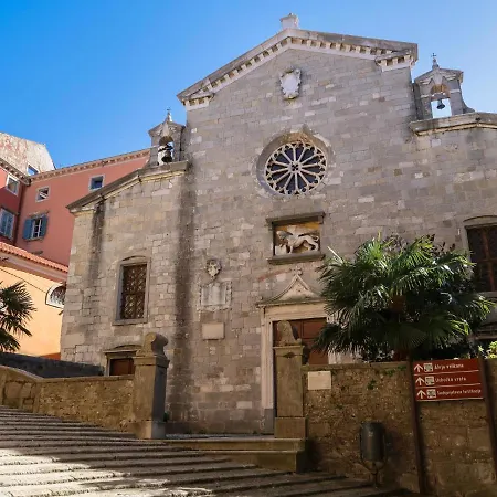 Vlastelini By Interhome 别墅