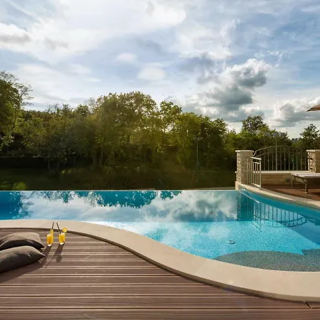 Villa Vlastelini By Interhome