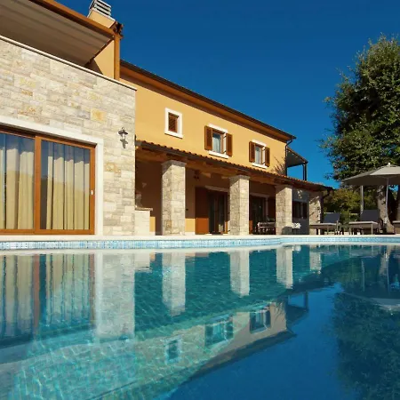 Vlastelini By Interhome *