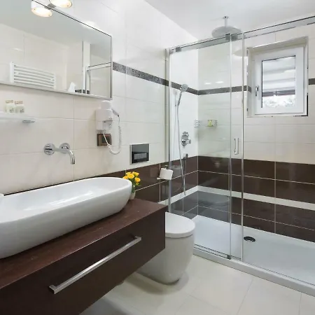 Vlastelini By Interhome * Krapan