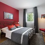 Vlastelini By Interhome *