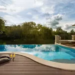 Villa Vlastelini By Interhome