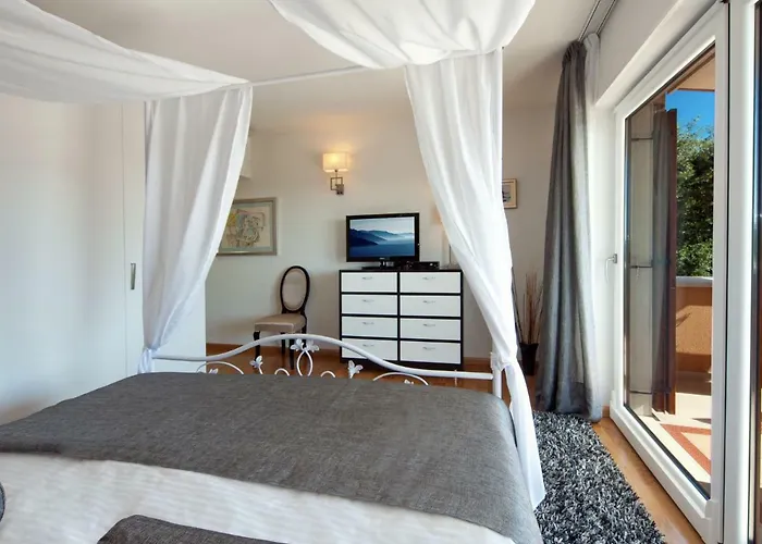 Vlastelini By Interhome